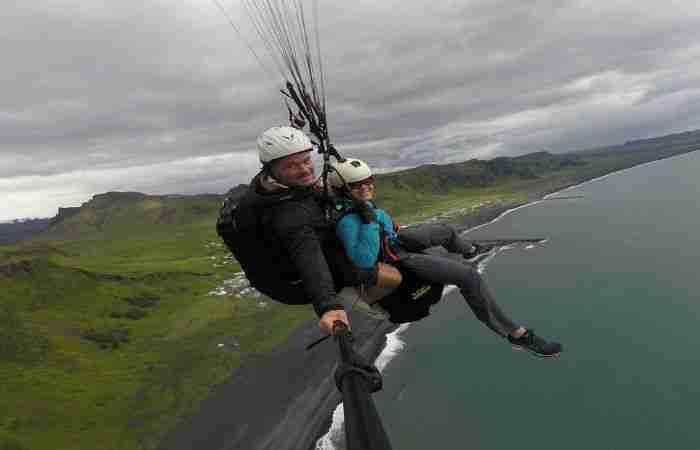 mejores saltos en parapente en islandia