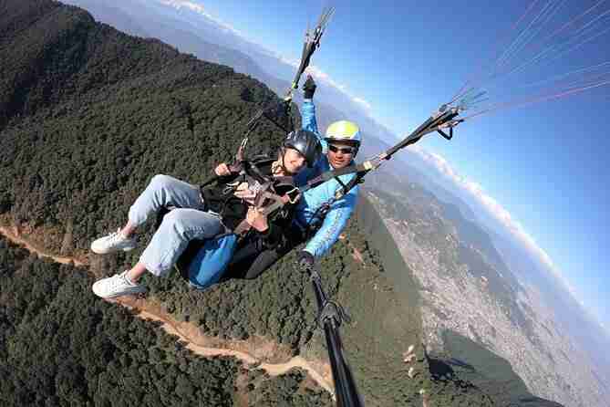 mejores saltos de parapente en nepal