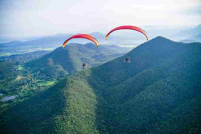 mejores saltos en parapente en tailandia